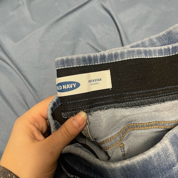 Old navy rockstar jeggings - Picture 2 of 3